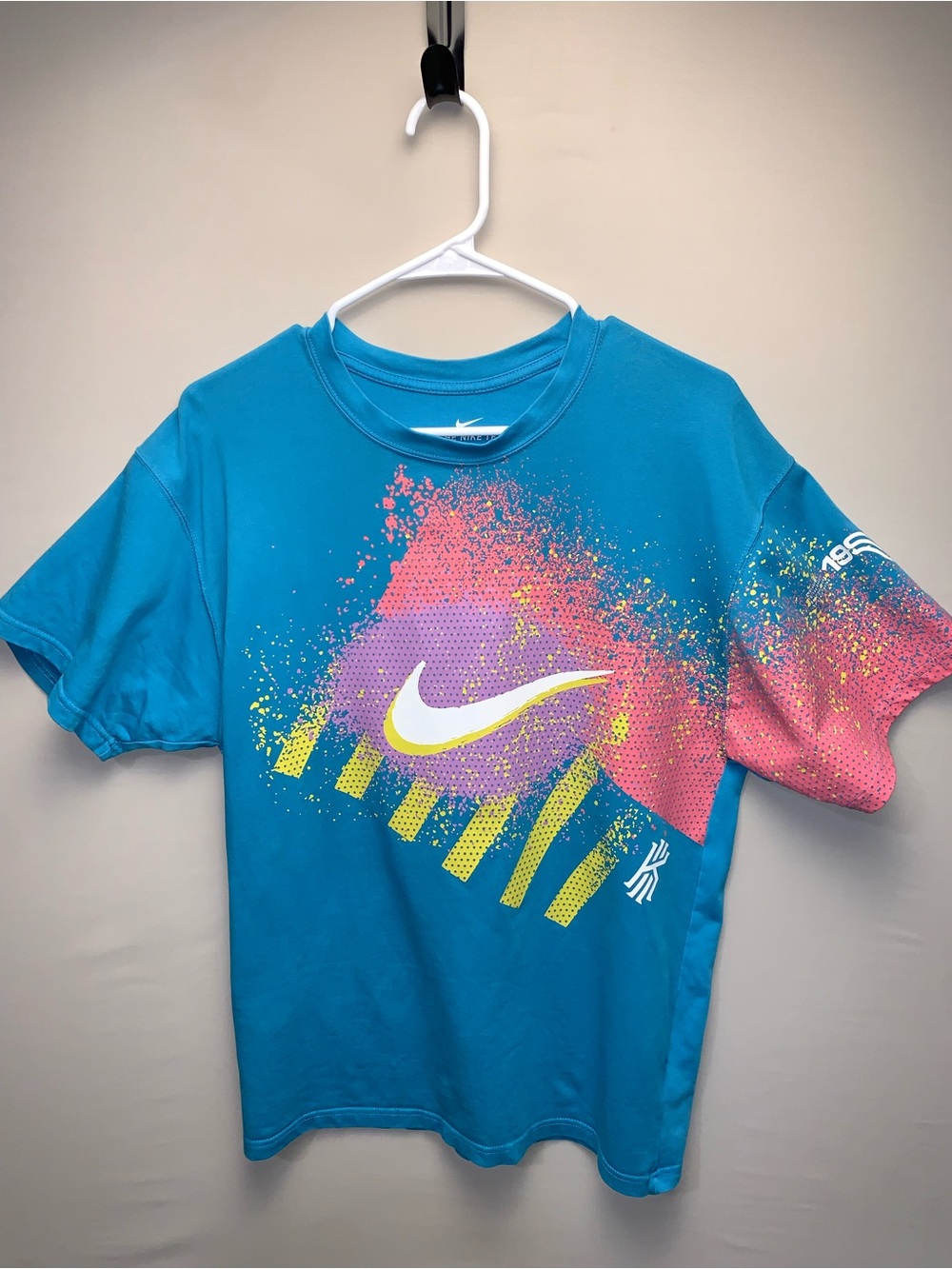 The Nike Tee Mens S Blue Graphic Kyrie Irving Short Sleeve Crew Neck Y2K Cotton